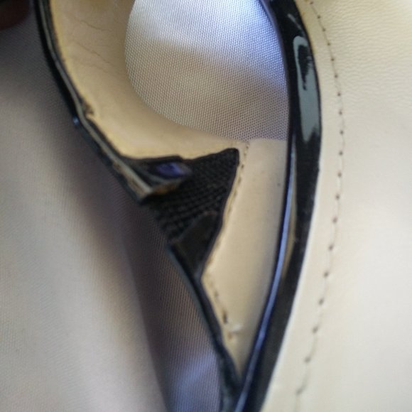 Naturalizer Black Slippers - Picture 5 of 9